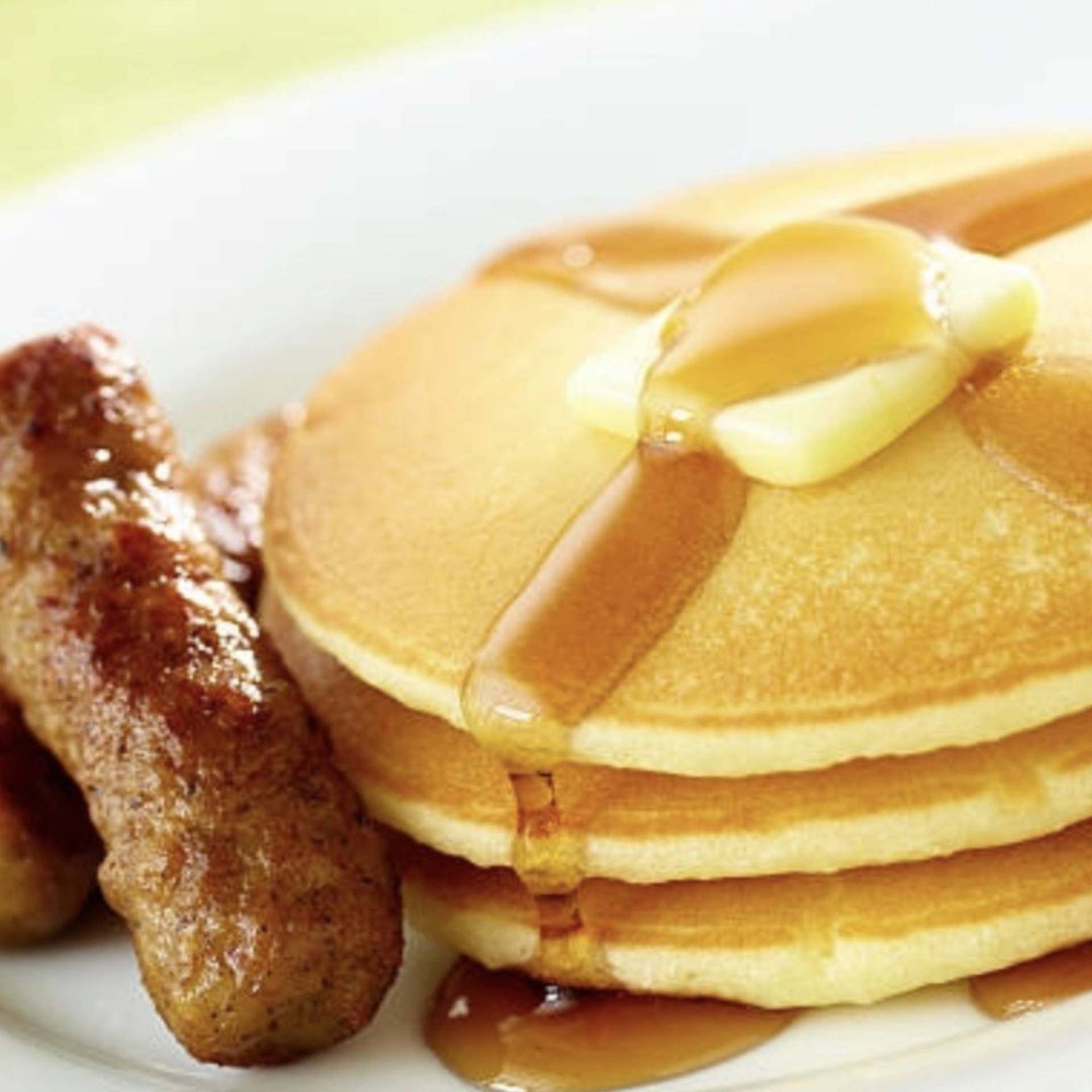 Classic Pancakes with Sausage Links