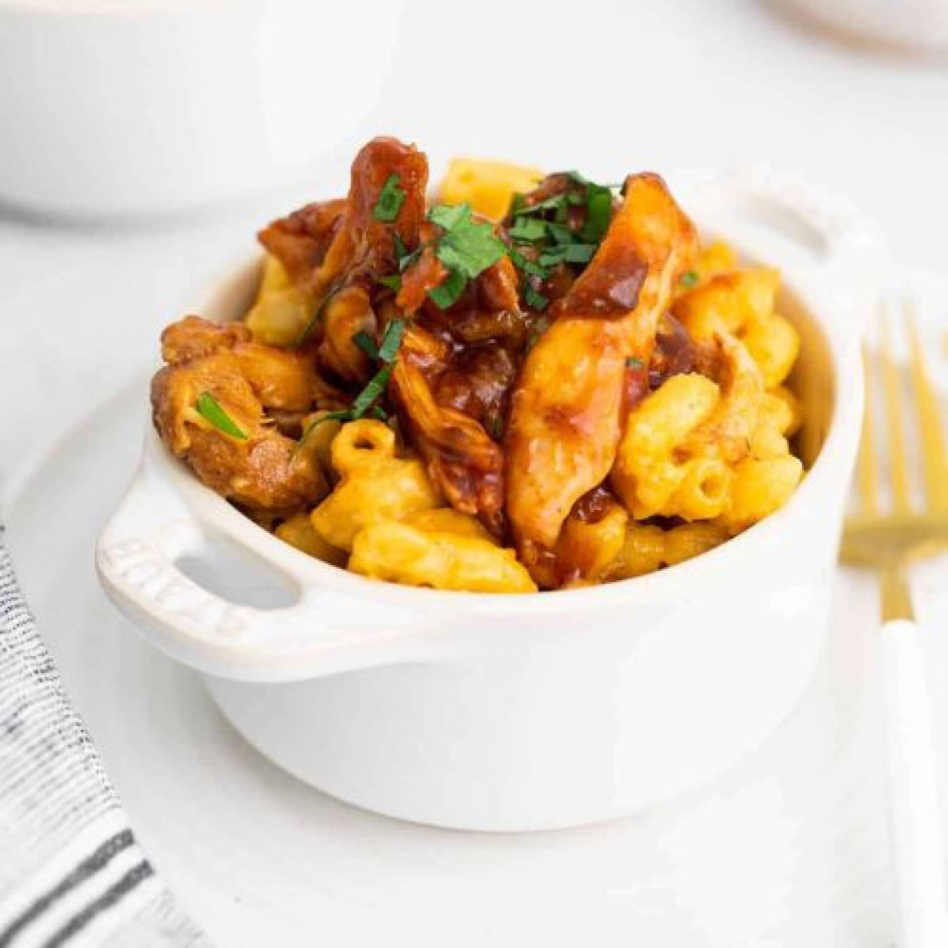 Barbecue Chicken Mac & Cheese Bowl